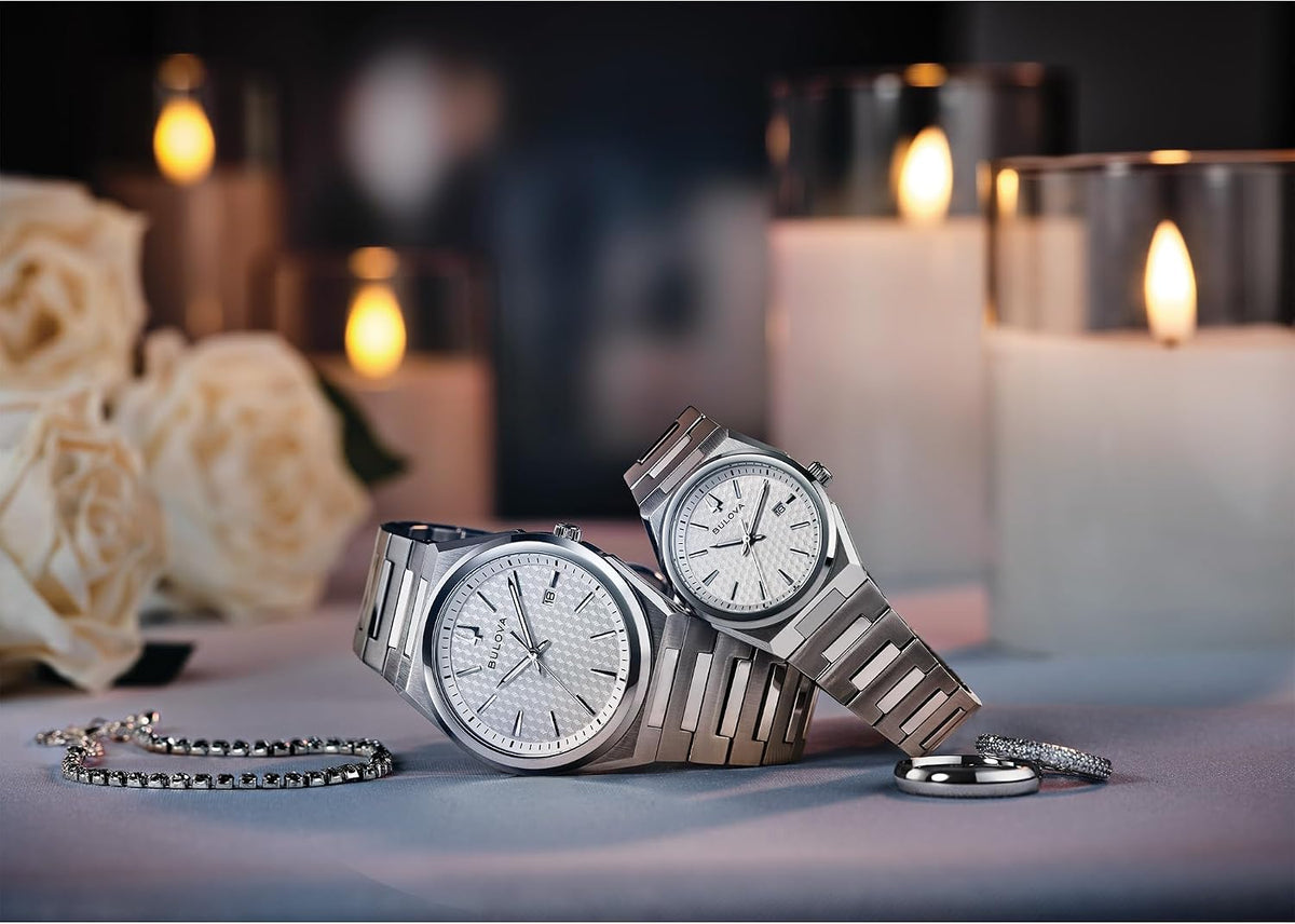 Bulova - Reloj de vestir clásico de cuarzo de tres manecillas con calendario y fecha para mujer, brazalete de acero inoxidable, esfera con patrón, 28mm