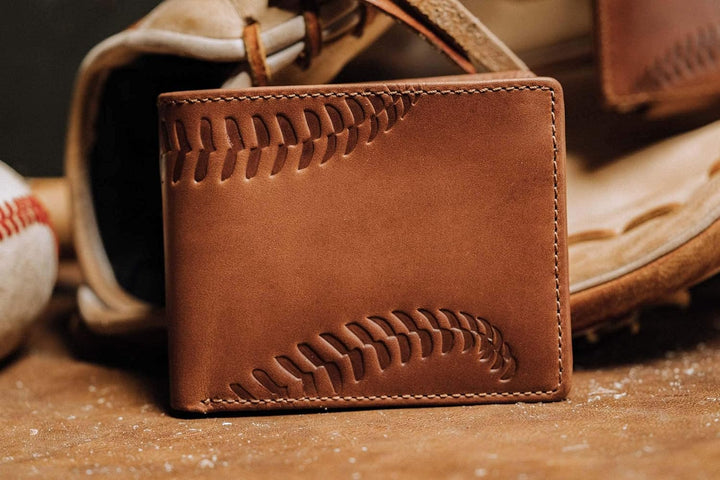 House of Jack Co. Billetera de béisbol para hombres, bifold de cuer...