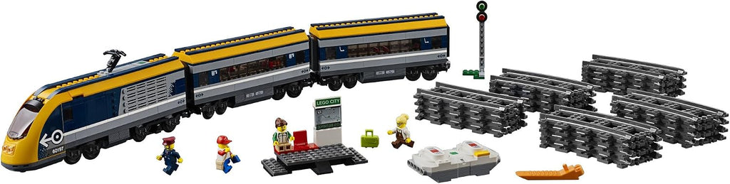 LEGO City Passenger Train 60197 - Juego para construir (677 piezas)