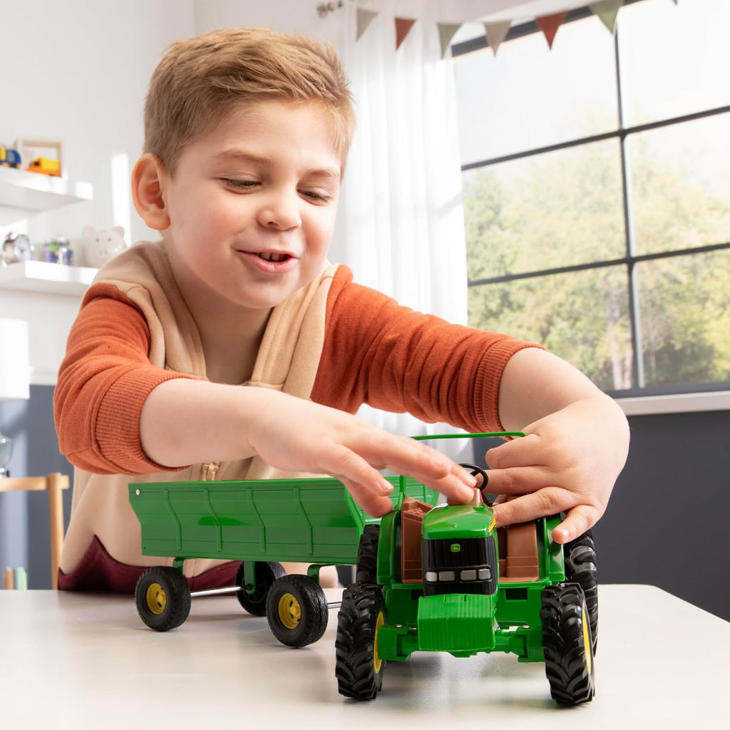 TOMY John Deere Kids Tractor Toy con Flarebox Wagon Set - 8 Inches