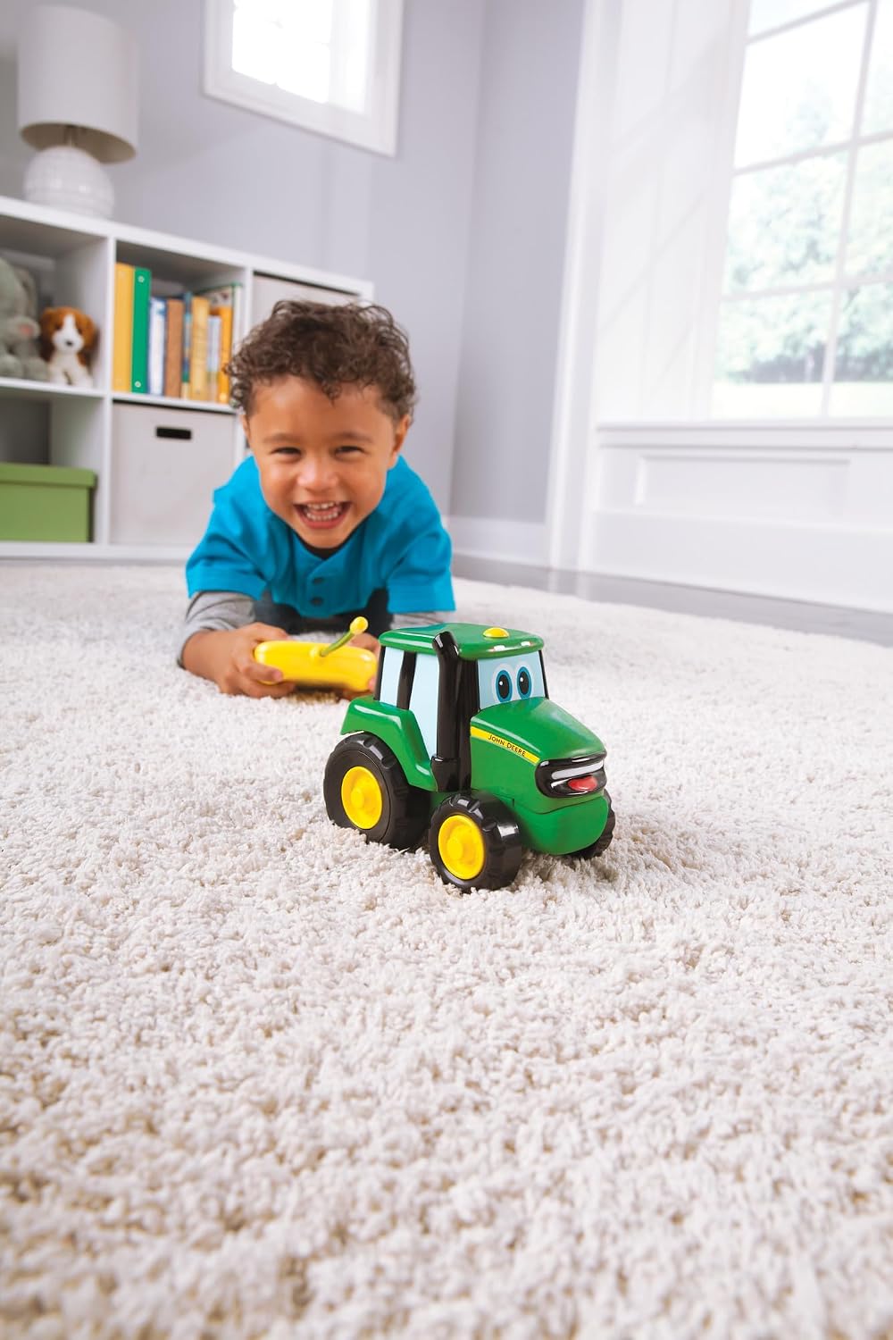 Tomy John Deere - Juguete de tractor Johnny con control remoto, color verde