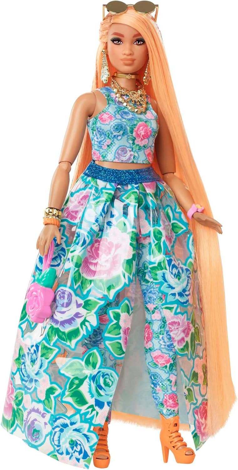 Barbie Muñeca de moda extra elegante y accesorios con forma curvilí...