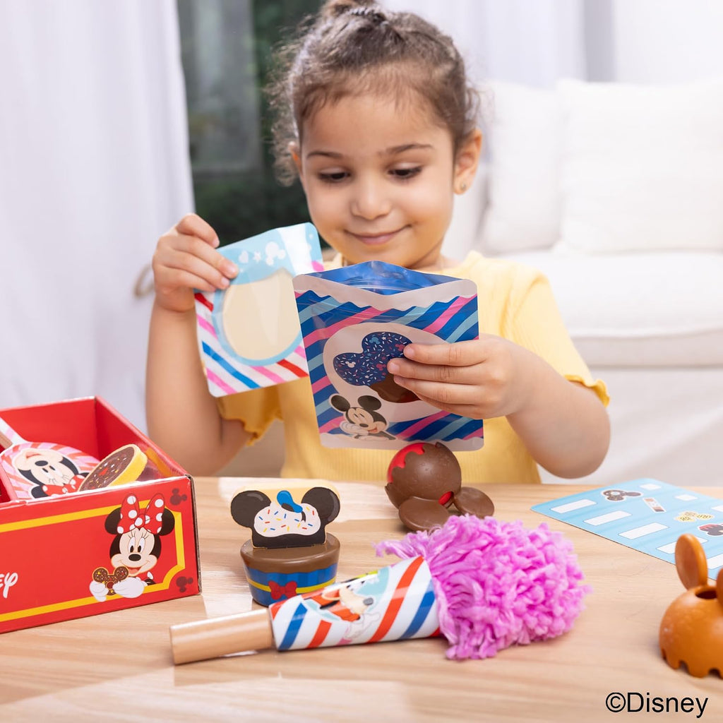 Melissa & Doug Disney Snacks & Popcorn - Juego de comida