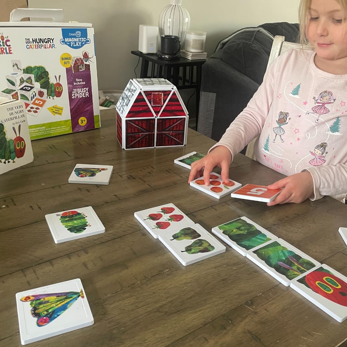 CreateOn Eric Carle La oruga muy hambrienta y araña muy ocupada juego de juego de construcción magnético, juguetes de construcción magnéticos, educativos, herramientas STEM y Montessori, azulejos