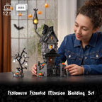 Juego de construcción de mansión embrujada de Halloween 2026, juego de bloques de construcción de casa embrujada antes de Navidad, calabazas que brillan en la oscuridad y fantasmas esqueléticos