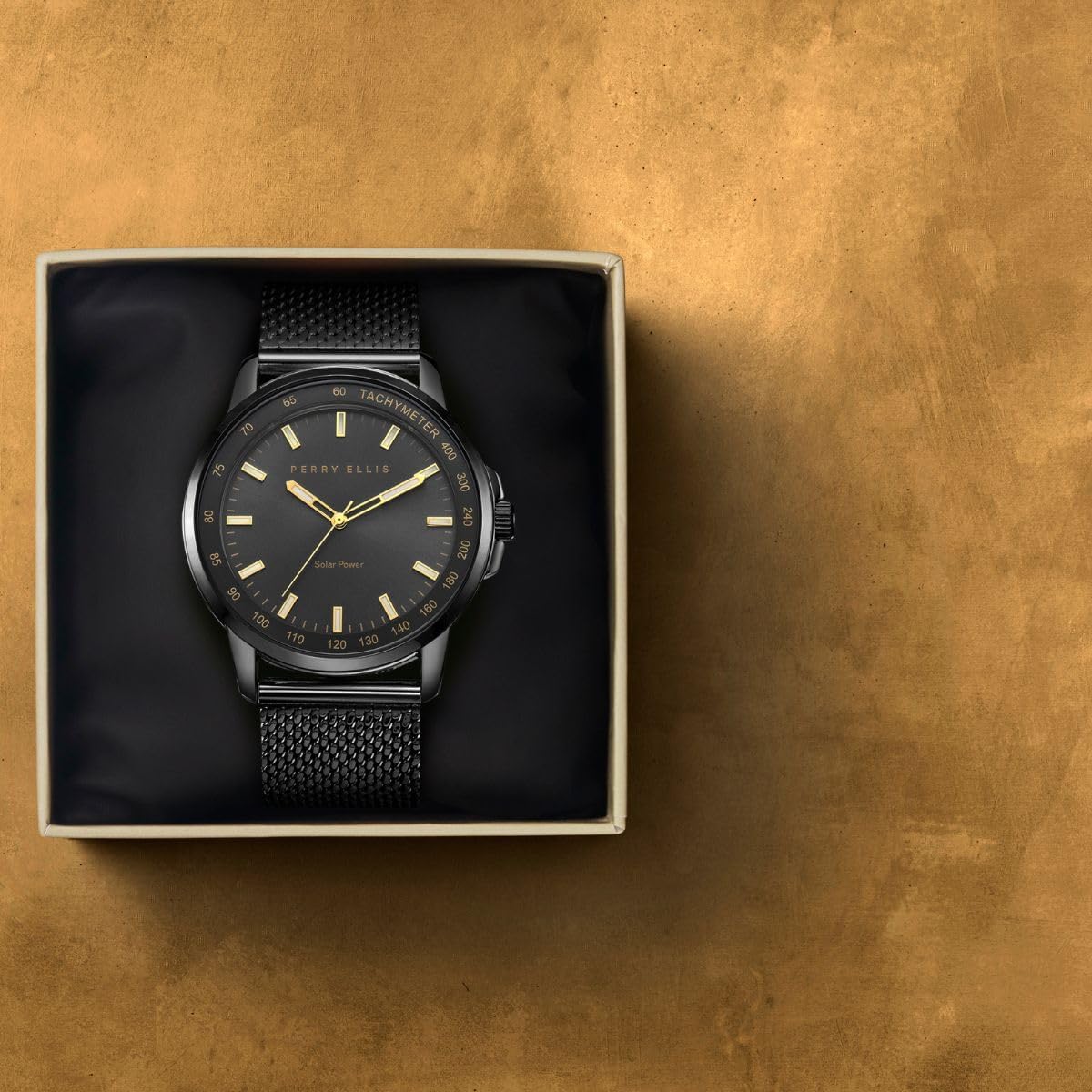 Perry Ellis Reloj para hombre con energía solar | Correa de malla de acero | Relojes de pulsera analógicos resistentes al agua para hombre | Caja de 43mm | Bisel de tacómetro de aluminio | Elegante