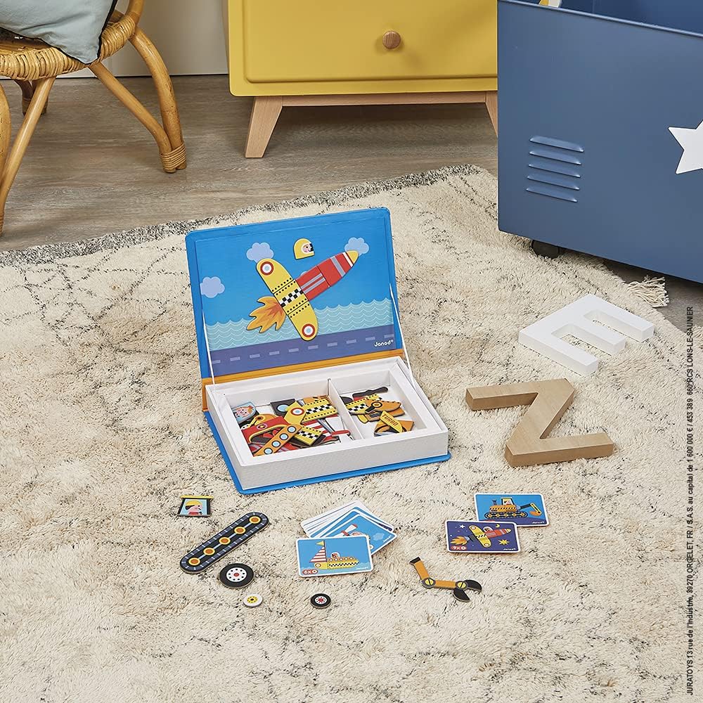 Janod MagnetiBook - Juego de 69 piezas de vehículos magnéticos de corredores - A partir de 3 años - Construyendo estructuras creativas - Mejora las habilidades de creatividad - Incluye 50 imanes y 18