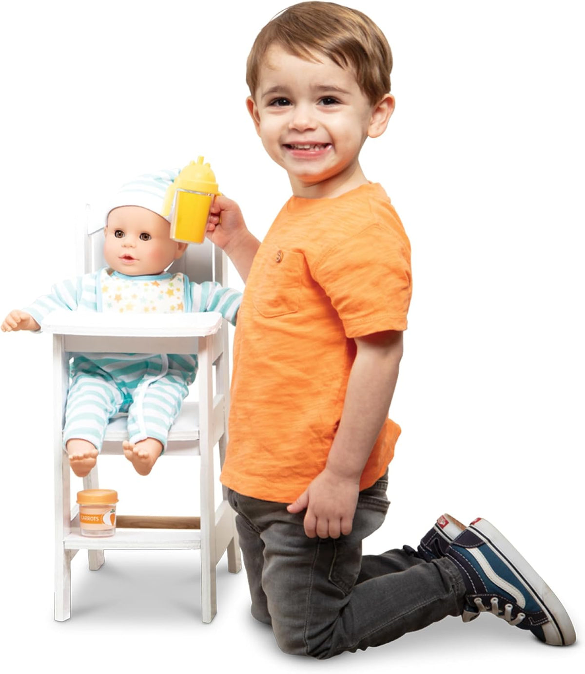 Melissa & Doug Silla alta de juguete para juego de imitación con accesorios para muñeca bebé