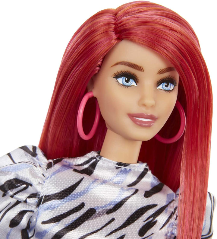 Barbie Fashionistas Doll #168 con busto más pequeño y pelo largo ro...
