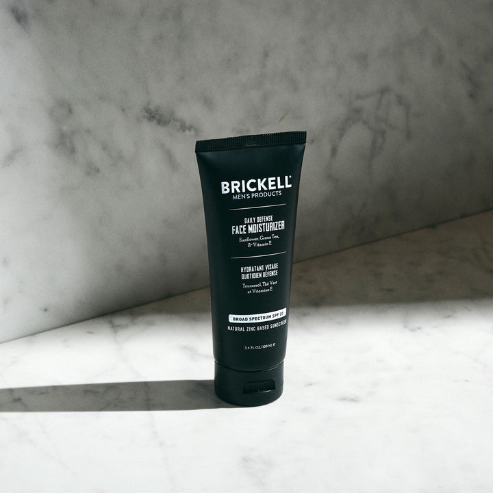 Brickell Men's Daily Defense SPF20 - Hidratante facial para hom...