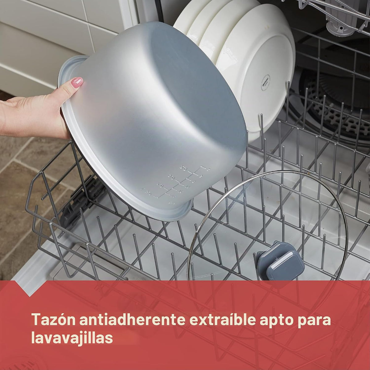 Olla arrocera BLACK+DECKER 6 tazas (cocidas) con cesta para vapor, recipiente antiadherente extraíble, blanca
