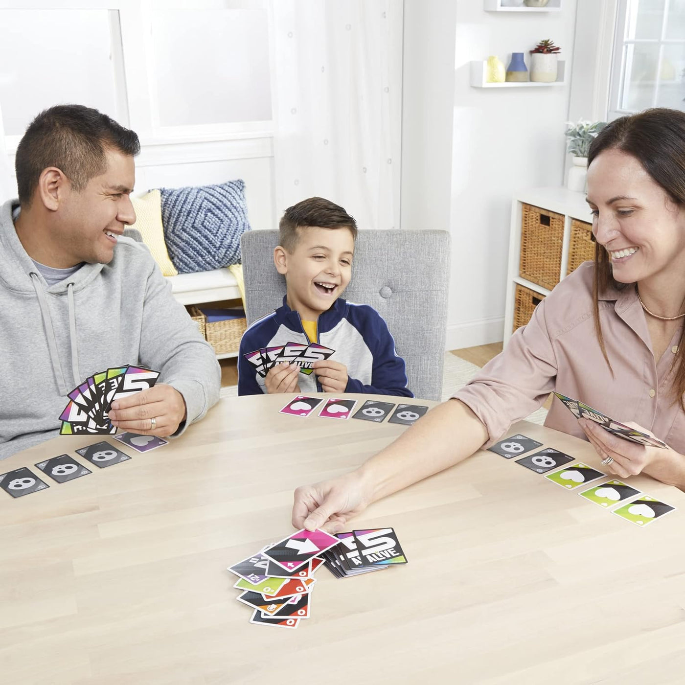 Hasbro Gaming Juego de cartas de 5 vivos juego de ritmo