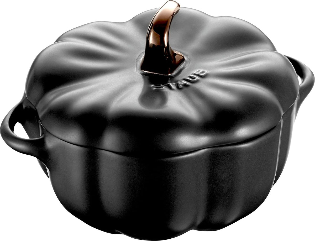 STAUB - Calabaza pequeña de cerámica de 0.5 cuartos de galón, apta para horno y estufa, hasta 572 °F, plato de calabaza, plato de cerámica para hornear, plato de caramelo, negro mate