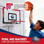 Aro de baloncesto interior sobre la puerta con balón silencioso