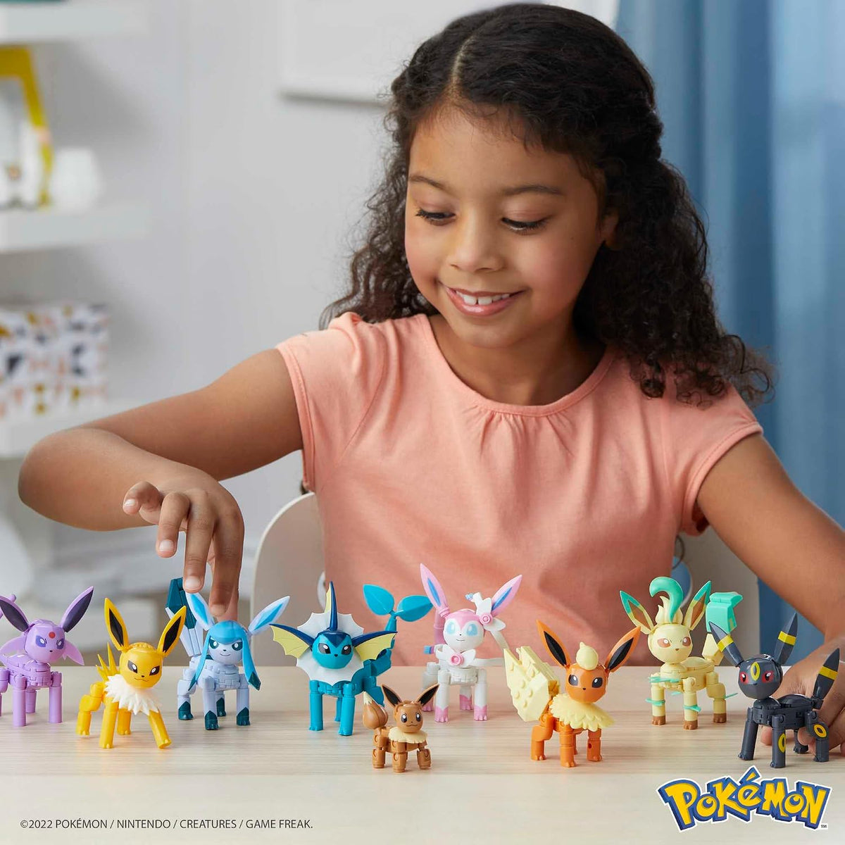 MEGA Juego de construcción de juguetes Pokémon Todas las evoluciones de Eevee con 470 piezas, 9 personajes articulados, para niños