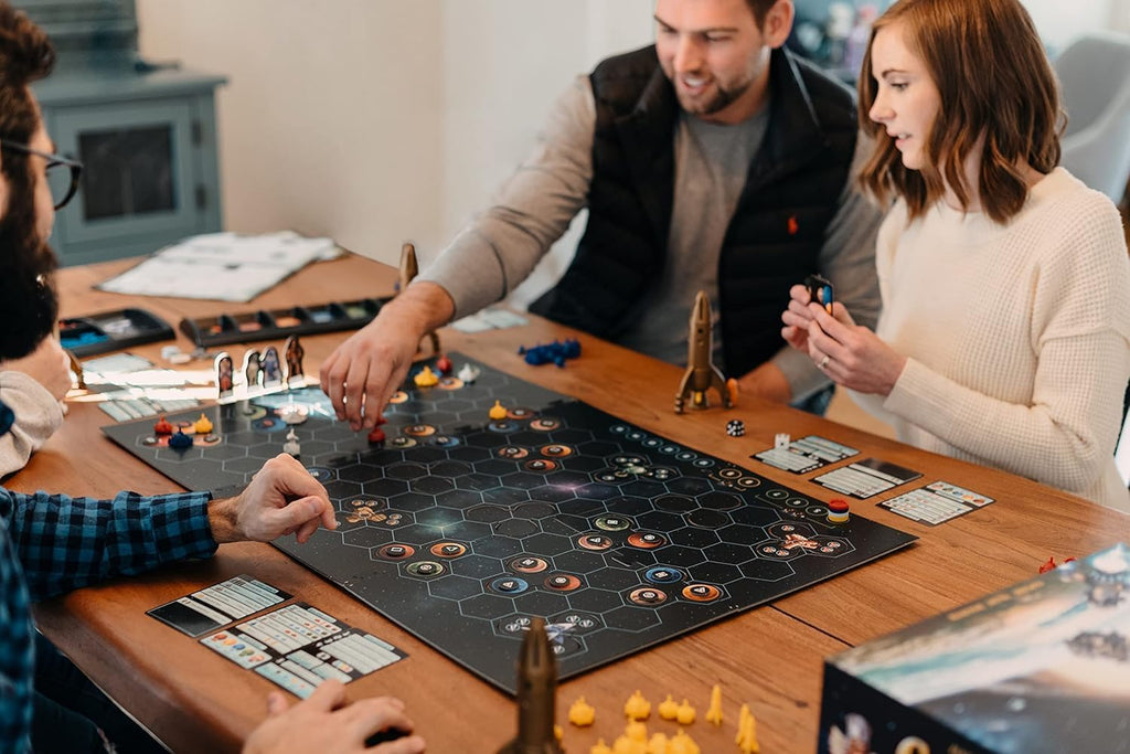 Juego de mesa CATAN Starfarers - ¡Compite por la embajada del Consejo Galáctico! Juego de estrategia, juego familiar para niños y adultos, a partir de 14 años, 3-4 jugadores, tiempo de juego de 120