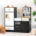 Cocina de madera negra del juego con el refrigerador alto del juguete y el