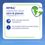 NIVEA Shimmer Lip Care, paquete de bálsamo labial brillante con man...