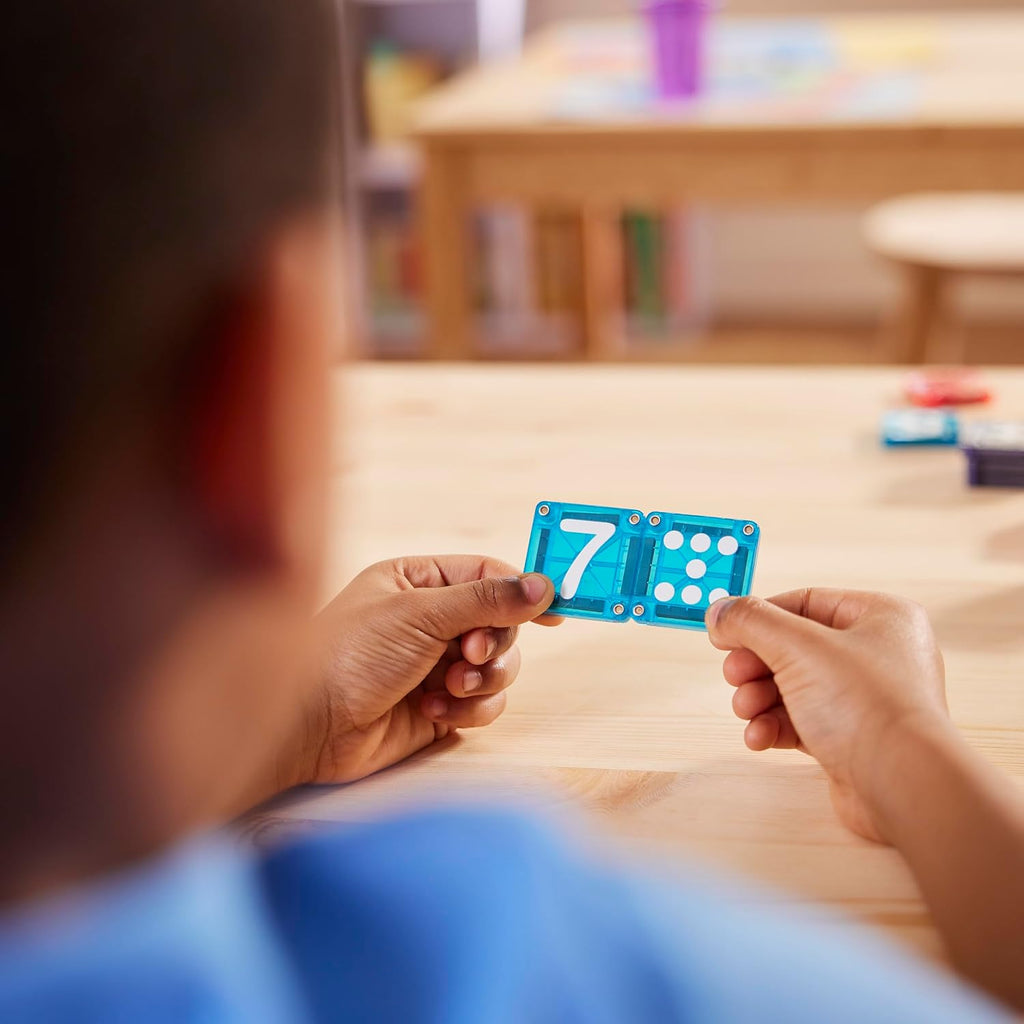 MAGNA-TILES MicroMAGS Learn Numbers - Juego de construcción magnética de 56 piezas, la marca original de construcción magnética