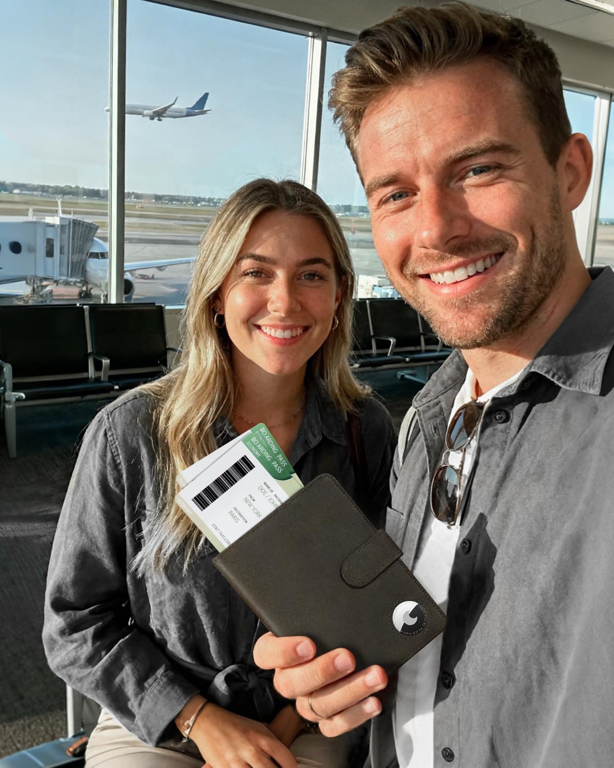 Soporte para pasaporte para viaje: funda de pasaporte de cuero de grano completo con soporte para Airtag hebilla magnética para hombres - Billetera plegable con bloqueo RFID para billetes de