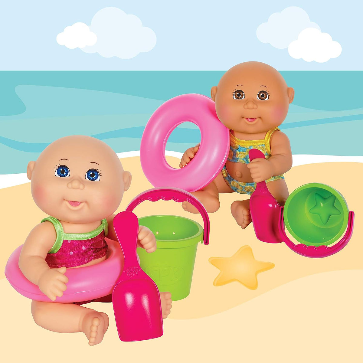Parche de repollo para niños en la playa, pequeño, con flotador de juguete rosa, cubo y pala y sandía – muñecas CPK de 9 pulgadas – crece tu parche de repollo – juega dentro o fuera del agua, multi