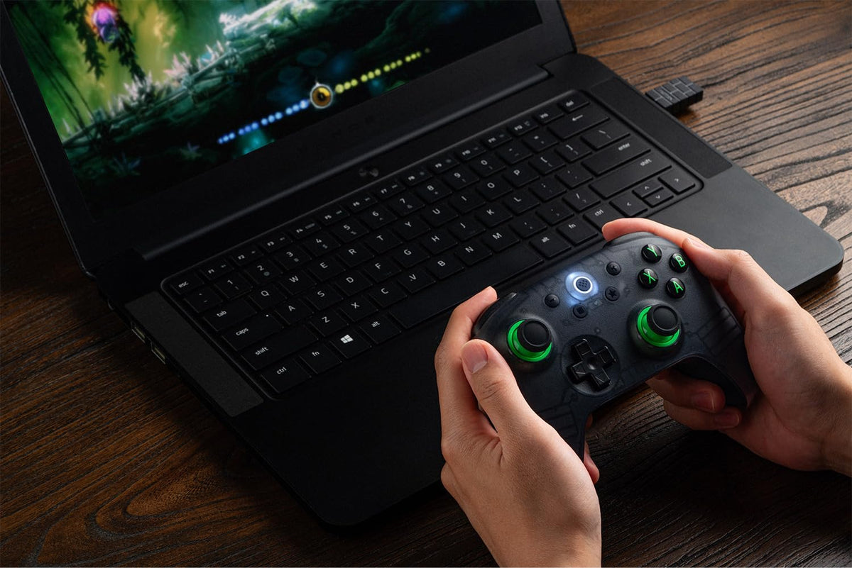 Controlador inalámbrico 8Bitdo Ultimate 2C para Windows PC y Android, con frecuencia de sondeo de 1000 Hz, joysticks y gatillos de efecto Hall, y parachoques L4/R4 reconfigurables (Negro Transparente)