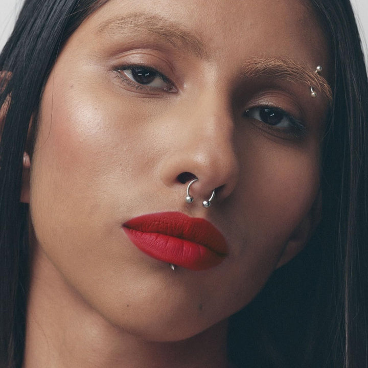 Lápiz labial líquido de terciopelo Fenty Icon