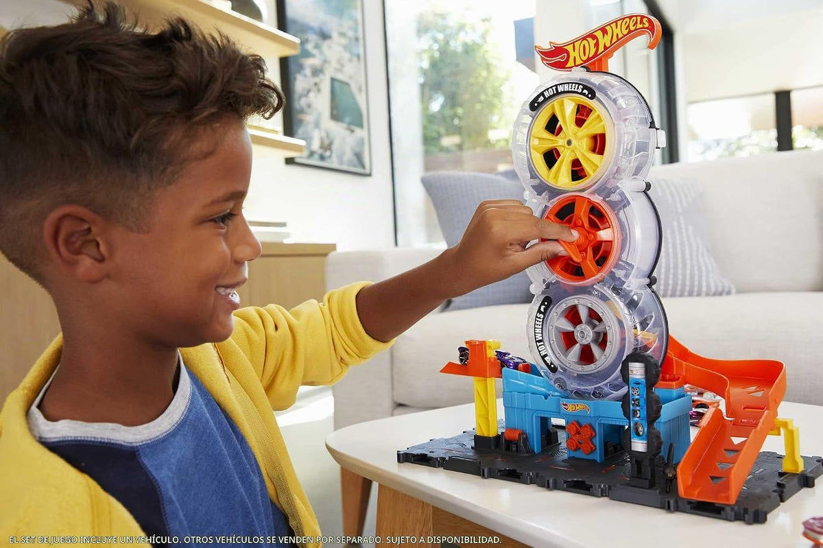 Hot Wheels City Super Twist Tire Shop Set de Juego y Auto de Juguete
