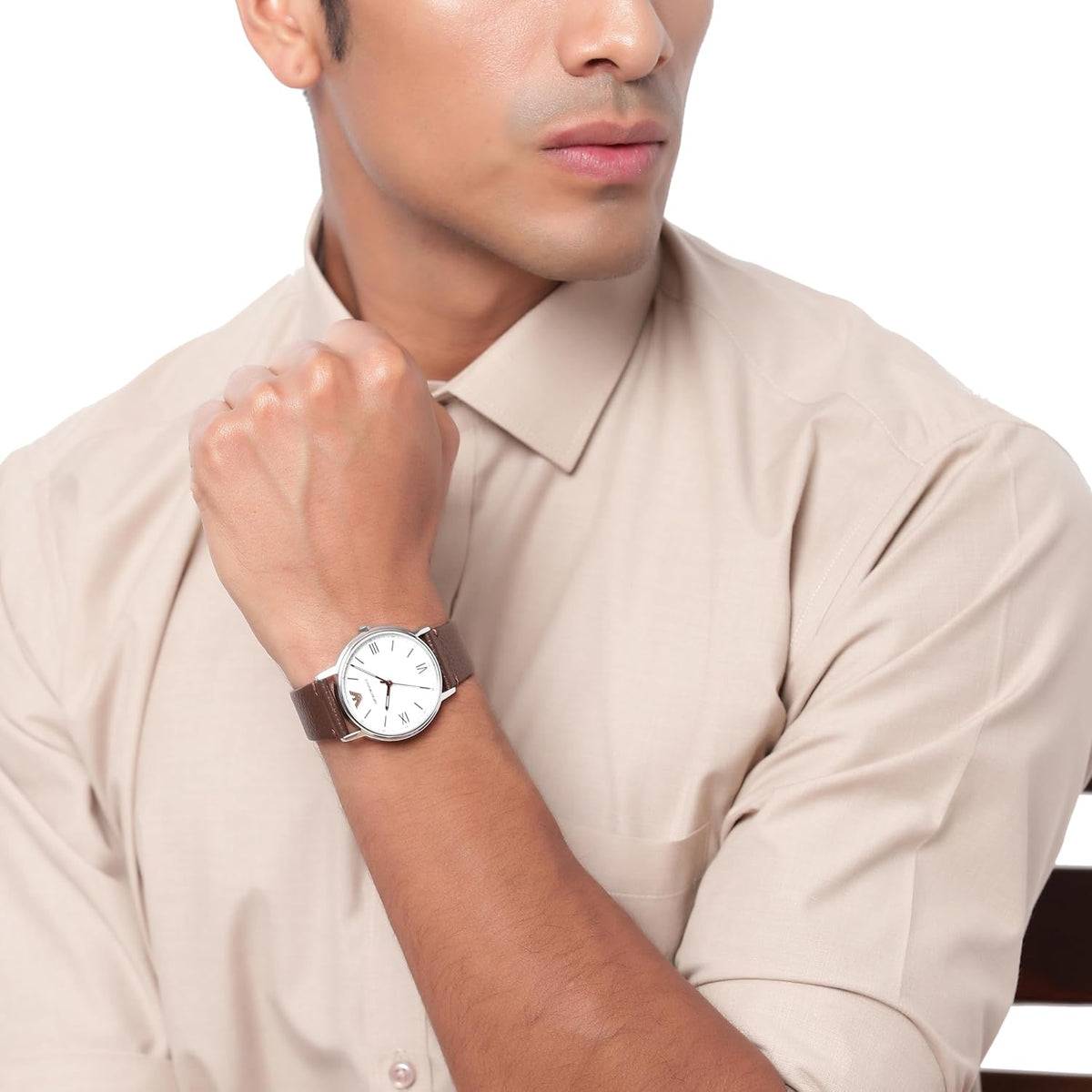 Reloj de hombre Emporio Armani de tres agujas con correa de acero inoxidable o cuero