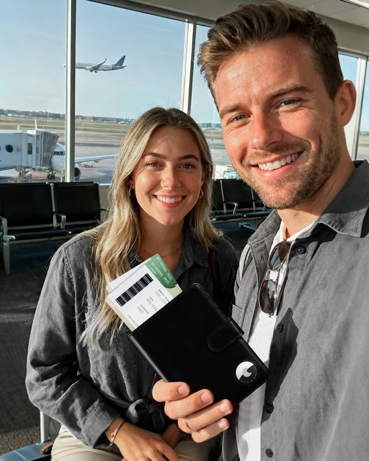 Soporte para pasaporte para viaje: funda de pasaporte de cuero de grano completo con soporte para Airtag hebilla magnética para hombres - Billetera plegable con bloqueo RFID para billete aéreo