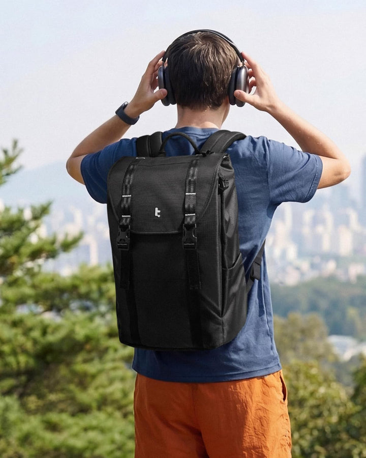 tomtoc Mochila para laptop con solapa, ligera, resistente al agua,...