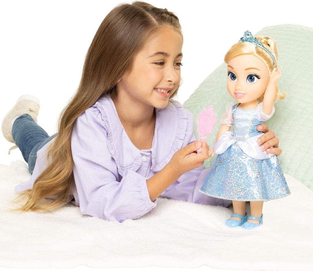 Disney Princess My Friend - Muñeca Cenicienta de 14 pulgadas de alto, incluye atuendo extraíble, tiara, zapatos y cepillo