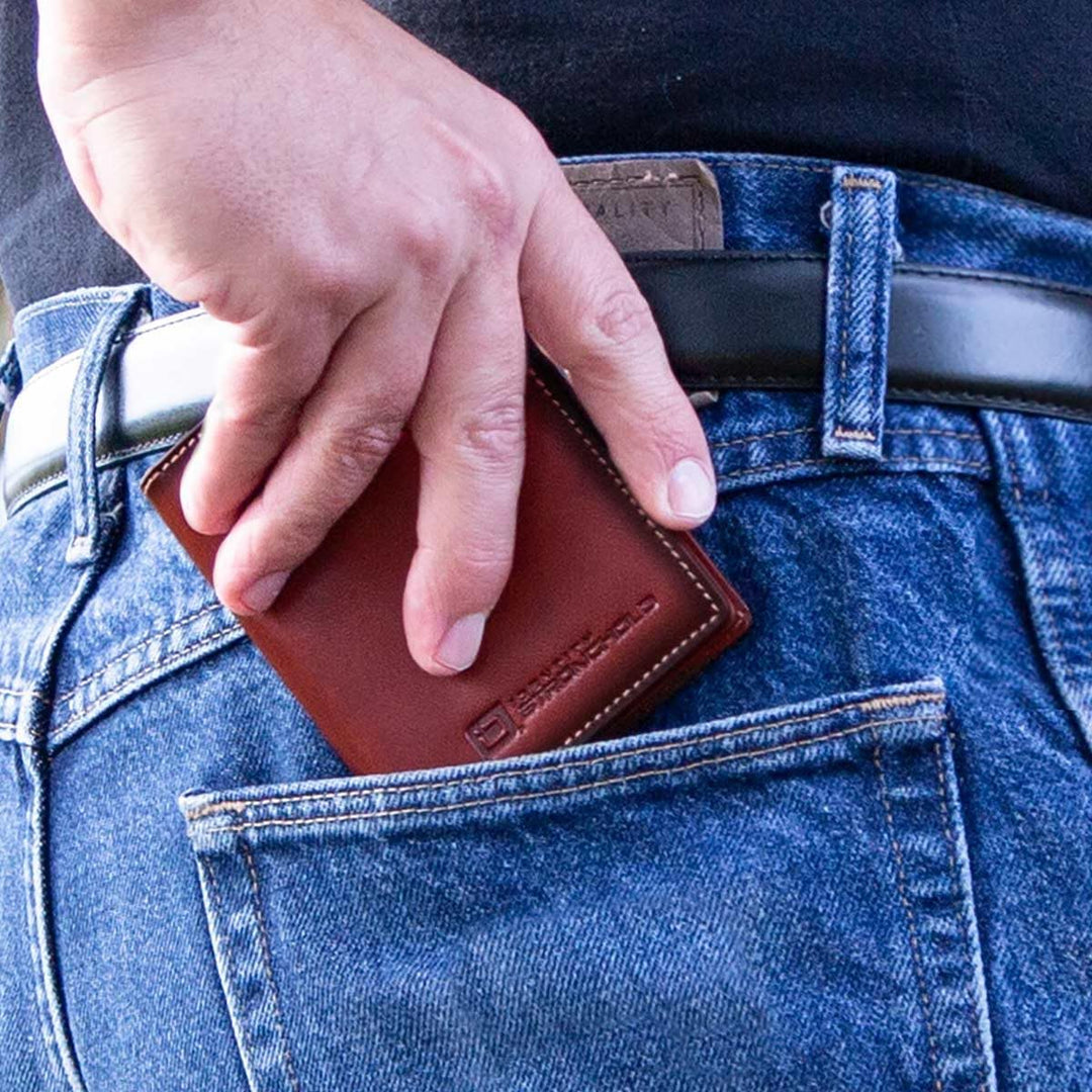 Cartera ID Stronghold - Billetera plegable con bloqueo RFID para ho...