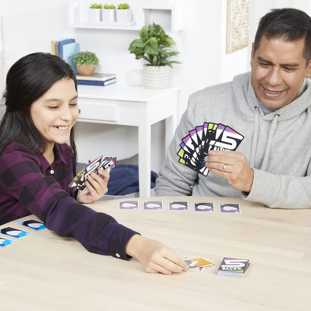 Hasbro Gaming Juego de cartas de 5 vivos juego de ritmo