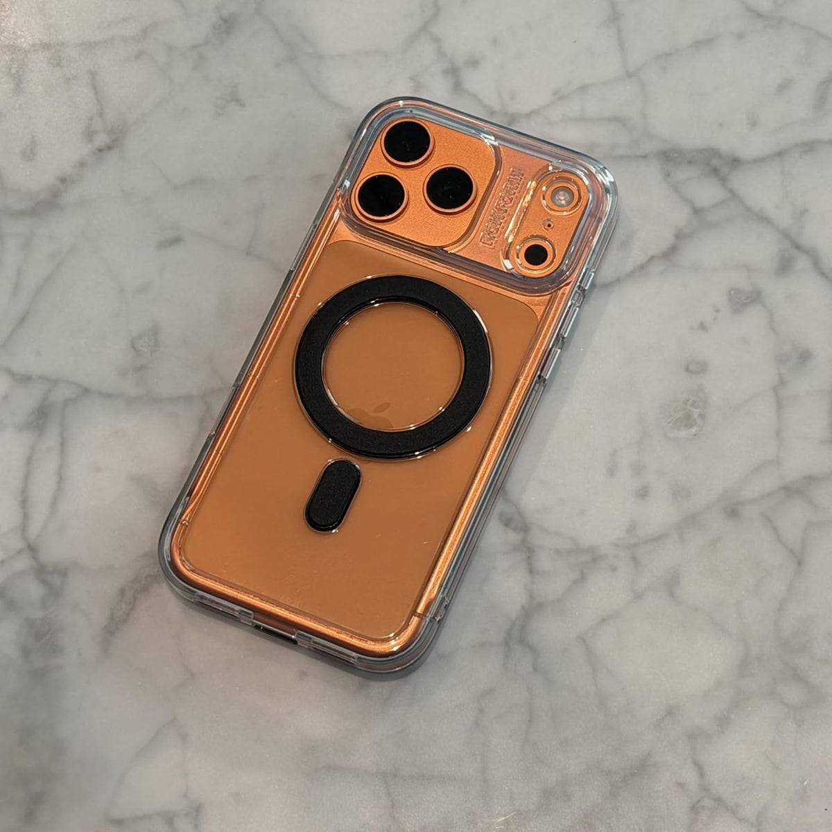 Rokform Funda delgada para iPhone 17 Pro Max + soporte de carga magnético