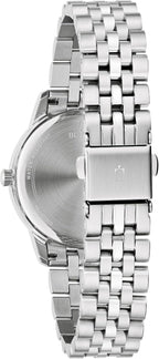 Bulova Reloj clásico de cuarzo con fecha y calendario de 3 manecillas de acero inoxidable dorado de dos tonos para mujer