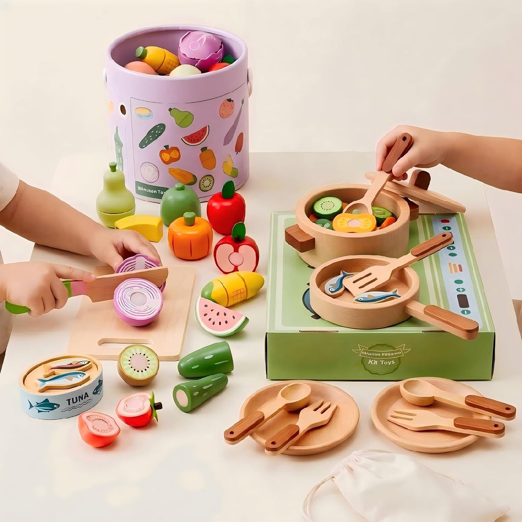 Juego de comida de madera para jugar – Juguete de cocina y accesorios de cocina con corte de frutas, verduras, ollas y sartenes y cubo de almacenamiento – Regalo para niños de 3, 4, 5, 6 años