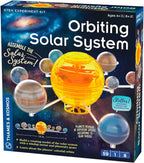 Kit STEM de Sistema Solar Orbitante de Thames & Kosmos | Construye un Modelo de Sistema Solar Rotativo | Los Planetas Giran Usando un Motor de Resorte | Explora las Razones de Engranajes | Ferias