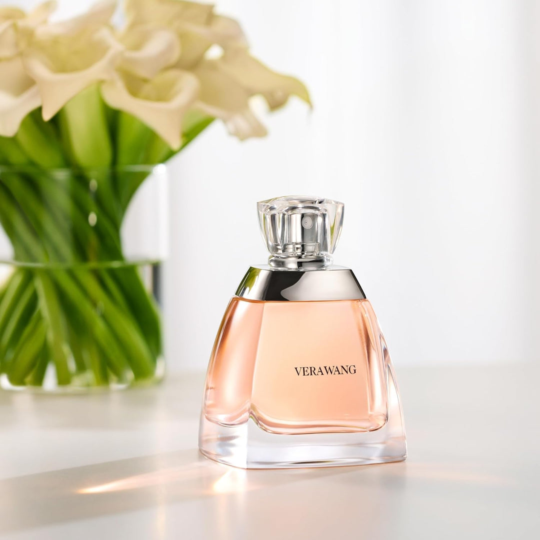 Vera Wang Eau de Parfum para mujer, aroma delicado, floral, notas d...