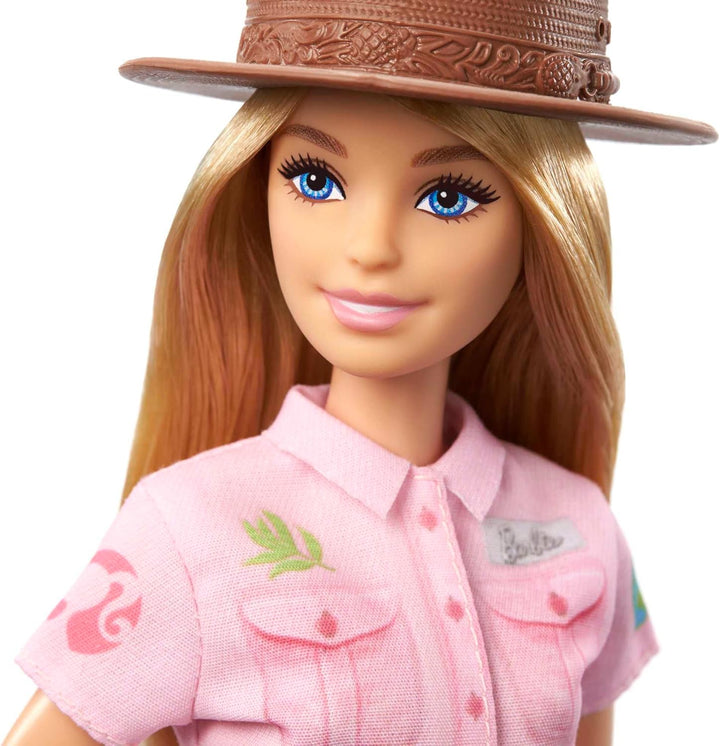 Muñeca Barbie Careers y accesorios, zoóloga con atuendo removible c...