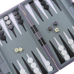 Backgammon - Juego de mesa clásico con funda de piel sintética de alta calidad, juego de estrategia de viaje portátil de backgammon para adultos, niños, noche de juego familiar, vacaciones y regalos (11 pulgadas, pequeño, gris)