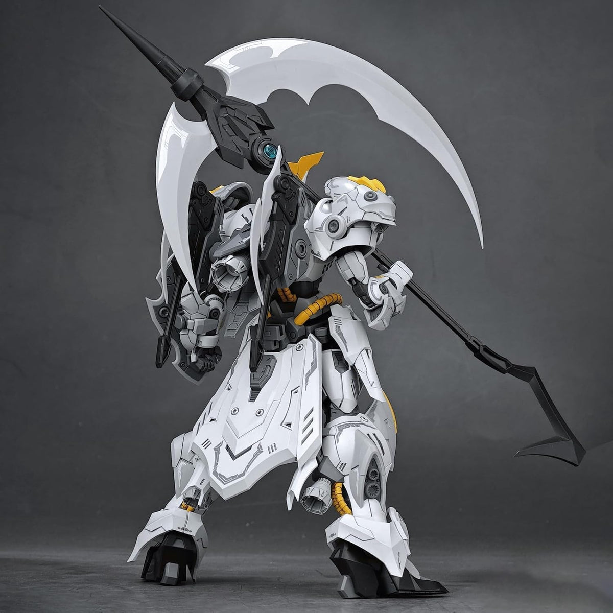 LEBOO Kit de figuras de acción de plástico 1/144, SC-007 Iron Sickie, fácil de montar, articulado, prepintado, modelo coleccionable de 6.3 pulgadas