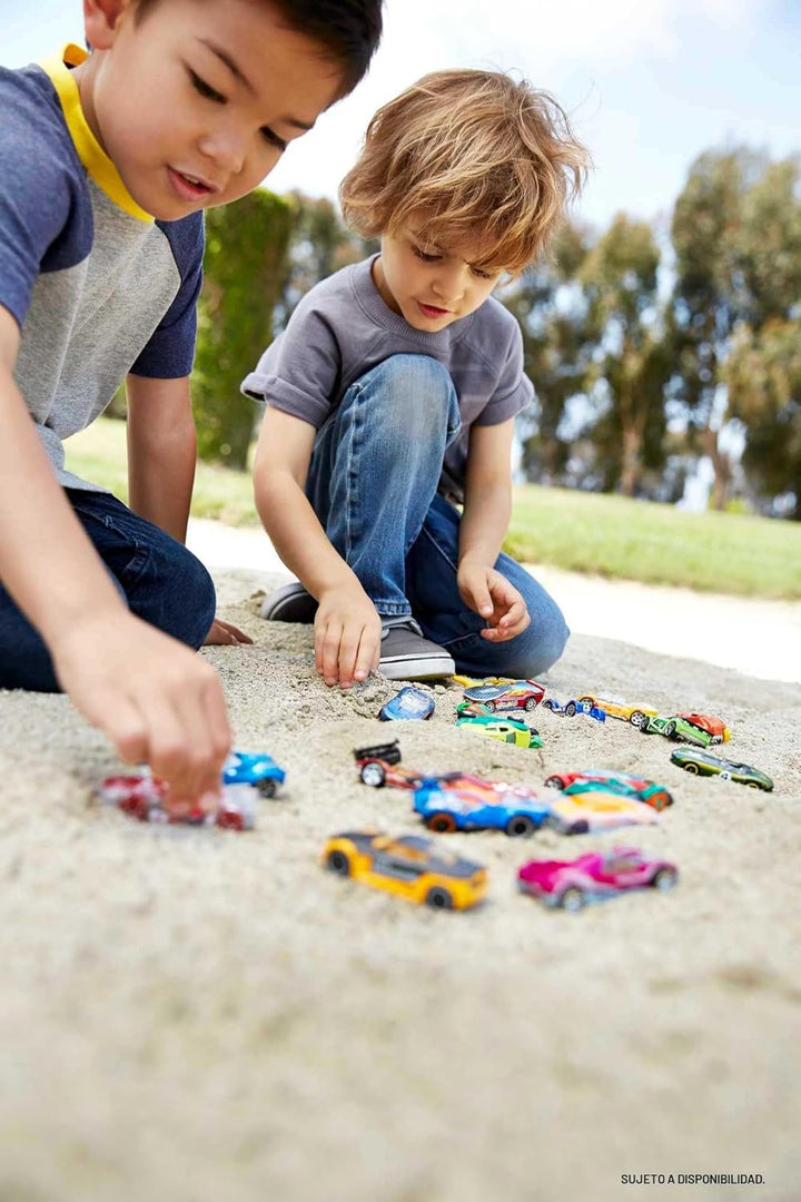 Hot Wheels Paquete de 20 autos y camiones de juguete, juego de 20 v...