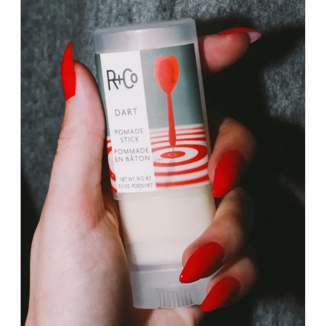 R+Co Dart Pomade Stick | Domina los vuelos, esculpe y pule | Textur...