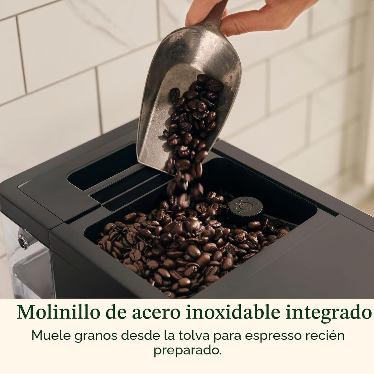 Cuisinart Máquina de café expreso totalmente automática, hace capuchino de calidad de café caliente o frío, café con leche, americanos y expreso extraído en frío, varita de vapor/espuma para bebidas a base de leche, EM-550