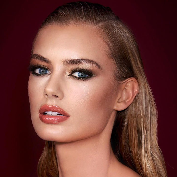 Charlotte Tilbury Rubor en polvo Cheek to Chic - Maquillaje de meji...
