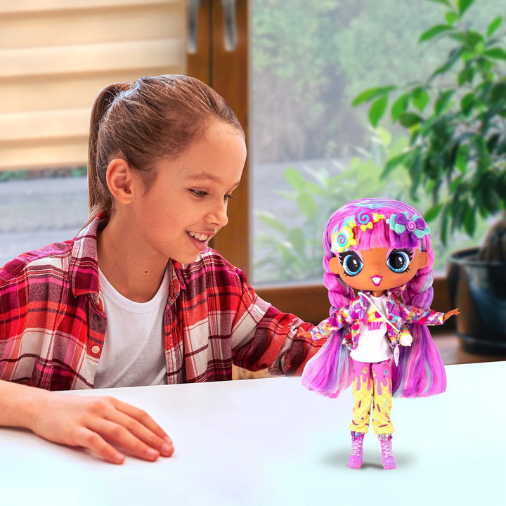 Decora Fashion Girlz - Muñeca de 11 pulgadas - Pegatinas Sweetie y...