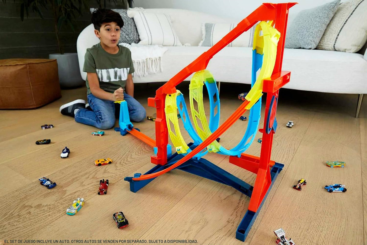 Hot Wheels Juego de pistas de coche de juguete, kit de torsión de sacacorchos ilimitado y vehículo a escala 1:64, 2 formas de correr, se conecta a otras pistas