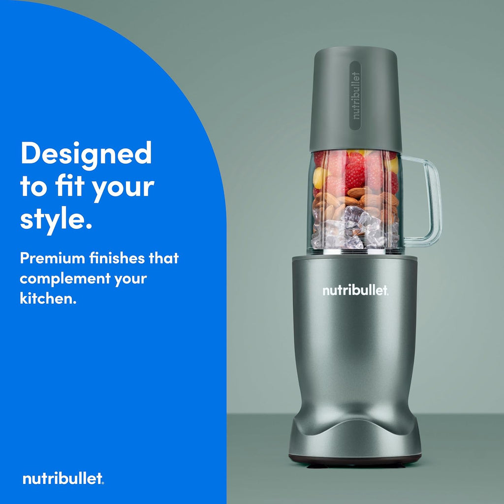 nutribullet Turbo Tumbler Edition, licuadora personal para batidos y bebidas congeladas, vaso de 24 onzas con bota, vaso de 32 onzas, tapas de viaje y para llevar, 1000 W, verde salvia fresco