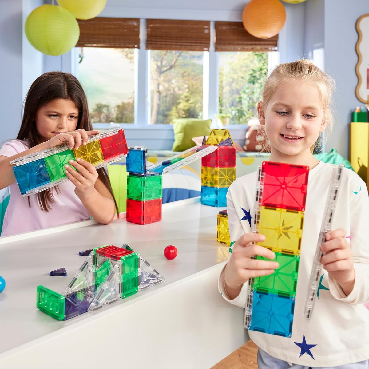 MAGNA-TILES Rail Racers Deluxe Set de Construcción Magnética de 90 Piezas, La Marca Original de Construcción Magnética